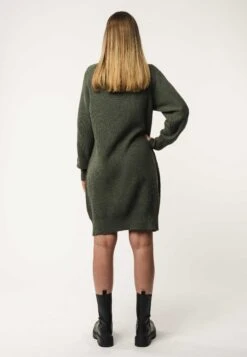 Rippstrick Rollkragenkleid ABAZIN -Stoff Punkt Verkaufsgeschäft Abazin Rib Knit Turtleneck Dress green blend 03