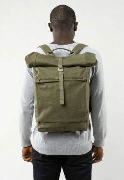 Rucksack AMAR -Stoff Punkt Verkaufsgeschäft Amar Men backpack olive 01