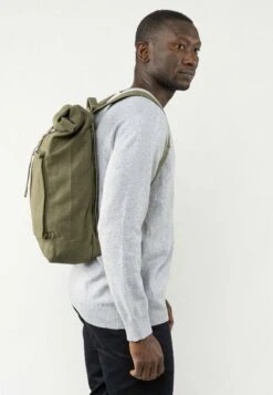 Rucksack AMAR -Stoff Punkt Verkaufsgeschäft Amar Men backpack olive 02