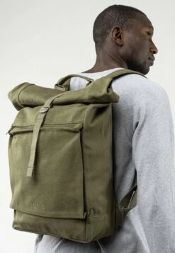 Rucksack AMAR -Stoff Punkt Verkaufsgeschäft Amar Men backpack olive 04