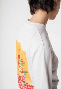 Oversized Langarmshirt Artist Edition Anjali -Stoff Punkt Verkaufsgeschäft Artist Edition Longsleeve print queen Women 07