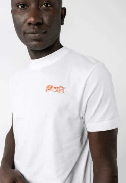 T-Shirt Artist Edition -Stoff Punkt Verkaufsgeschäft Artist Edition white print red Men 05