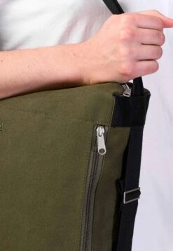 Slingbag DIYO -Stoff Punkt Verkaufsgeschäft Diyo olive green 2