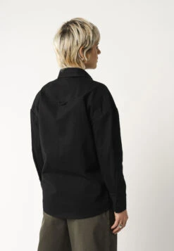 Overshirt Style Esha -Stoff Punkt Verkaufsgeschäft Esha Overshirt black 03