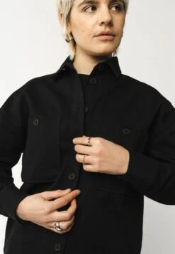 Overshirt Style Esha -Stoff Punkt Verkaufsgeschäft Esha Overshirt black 05