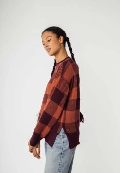 Damen Jacquard Strickpullover FAIZA -Stoff Punkt Verkaufsgeschäft Faiza Jacquard Knit Sweater raisin mahogamy blend check 03