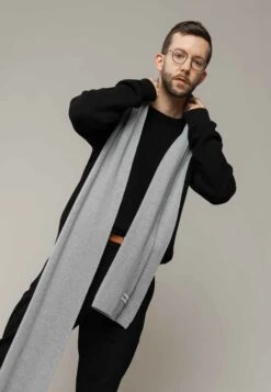 Strickschal -Stoff Punkt Verkaufsgeschäft Men scarf grey1