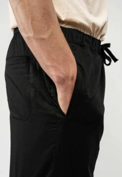 Shorts Mit Elastischem Bund MOHIT -Stoff Punkt Verkaufsgeschäft Mohit black 05