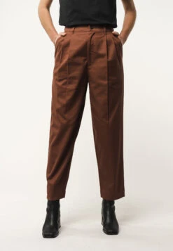 Hose Mit Hohem Bund Und Bundfalten NEHA