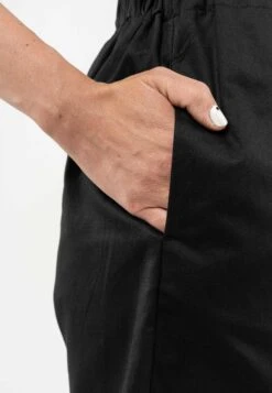 Shorts Mit Elastischem Bund PREMILA -Stoff Punkt Verkaufsgeschäft Premila black 05