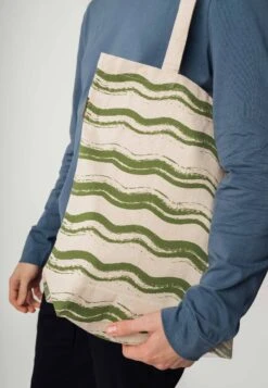 Bedruckte Totebag PUNAM -Stoff Punkt Verkaufsgeschäft Punam bedruckte Totebag greige gru ne wellen Men 02