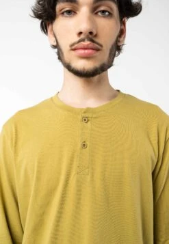 Henley Langarmshirt RAHUL 10 Henley Langarmshirt RAHUL -Stoff Punkt Verkaufsgeschäft Rahul HenleyLongsleeve khaki 05