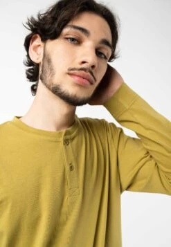 Henley Langarmshirt RAHUL 11 Henley Langarmshirt RAHUL -Stoff Punkt Verkaufsgeschäft Rahul HenleyLongsleeve khaki 06