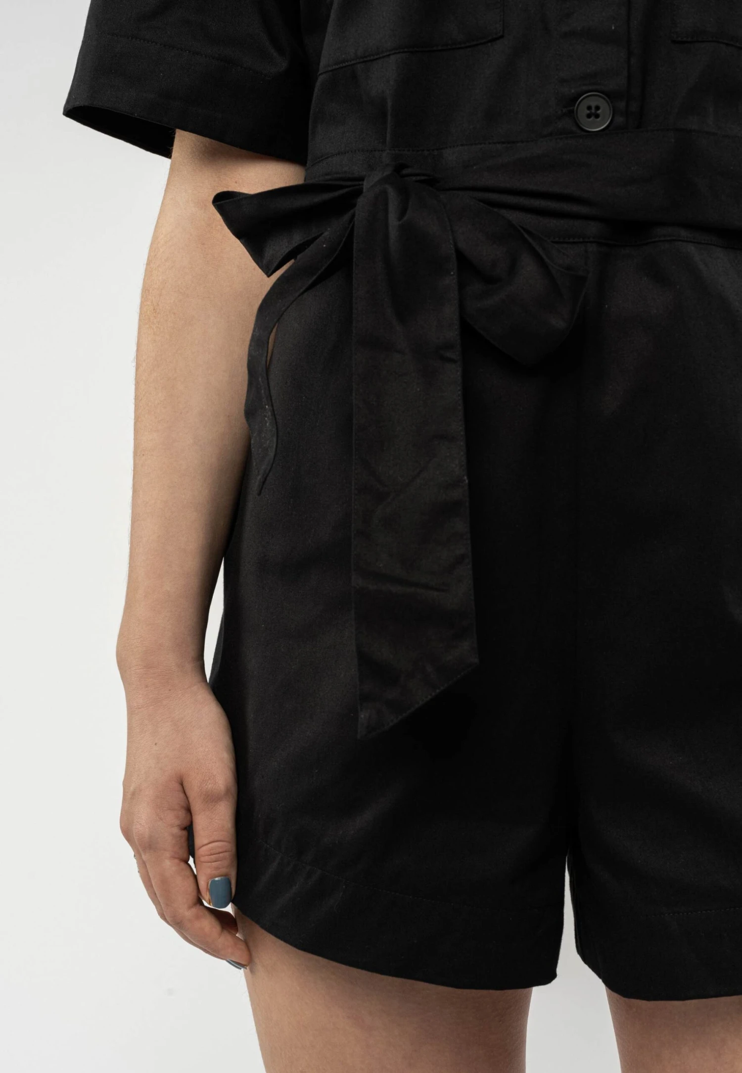 Kurzer Jumpsuit SANELA 7 Kurzer Jumpsuit SANELA – Bild 7